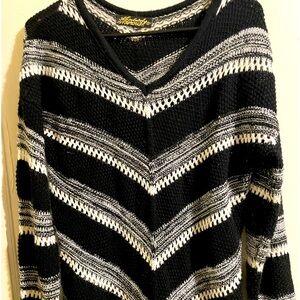 Women’s XL knitted sweater